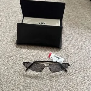 FENDI 61MM Futuristic Triangle Wire Frame Sunglasses Fendi | Accessories | Fendi 6mm Futuristic Triangle Wire  main image 3